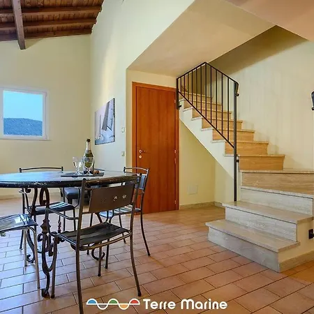Vascello Di Marola, Terre Marine Daire *